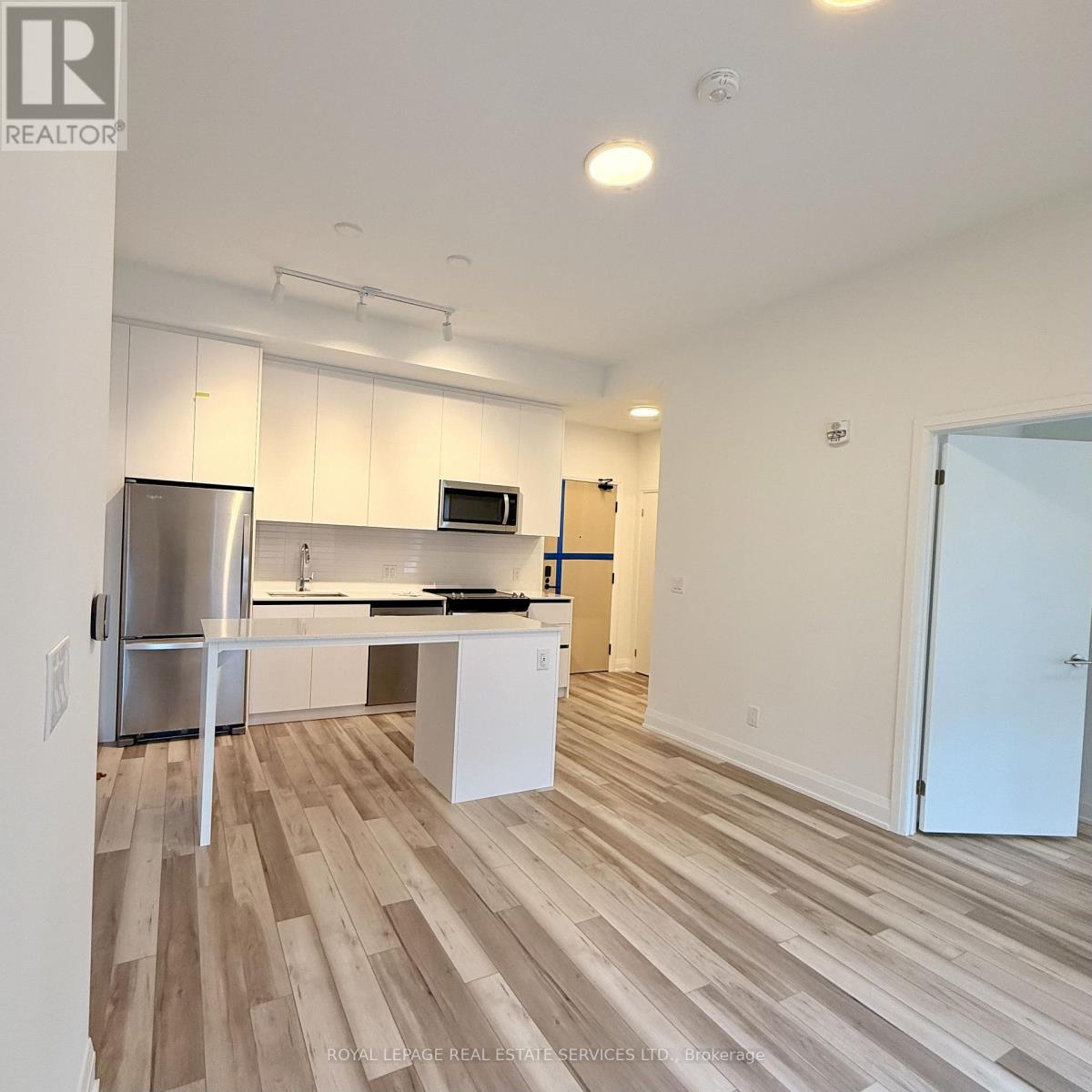 523 - 3250 Carding Mill Trail, Oakville, Ontario  L6M 1L3 - Photo 3 - W12650472