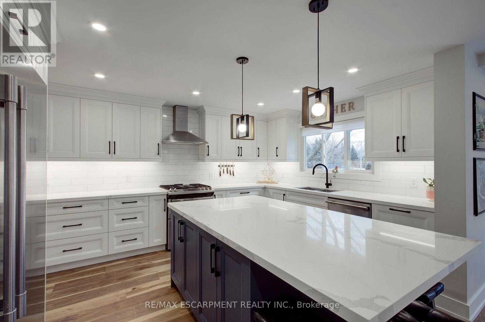 3280 Mead Crescent, Burlington, Ontario  L7M 3M2 - Photo 17 - W12650480