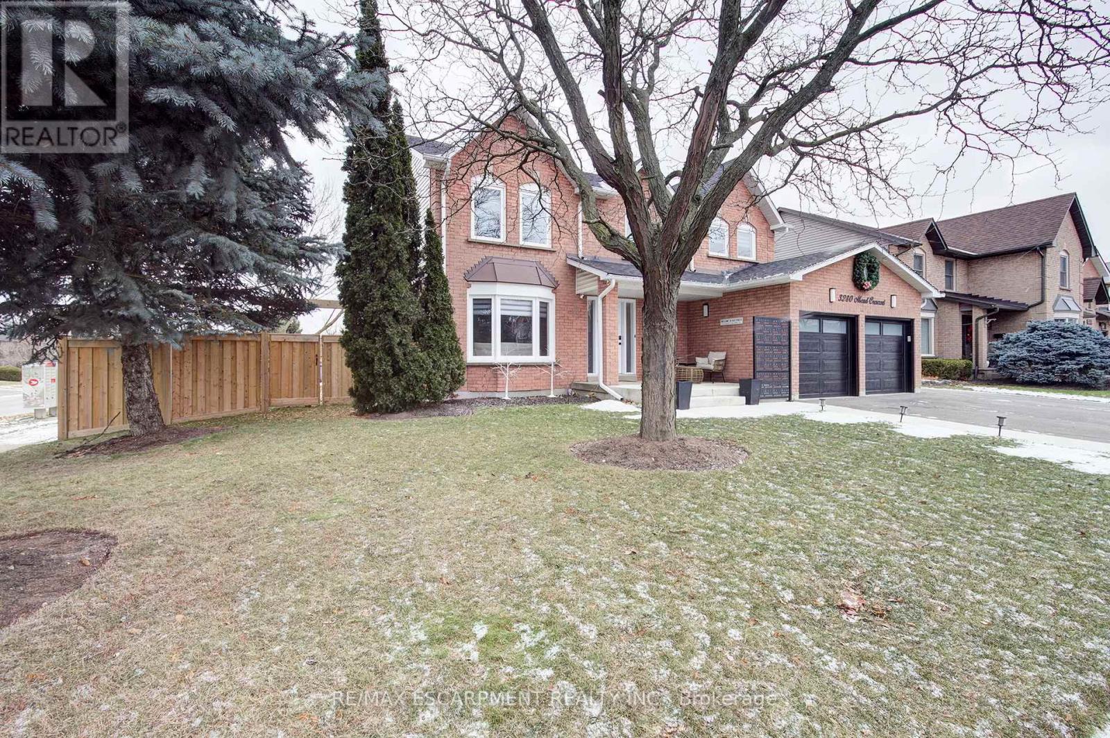 3280 Mead Crescent, Burlington, Ontario  L7M 3M2 - Photo 2 - W12650480