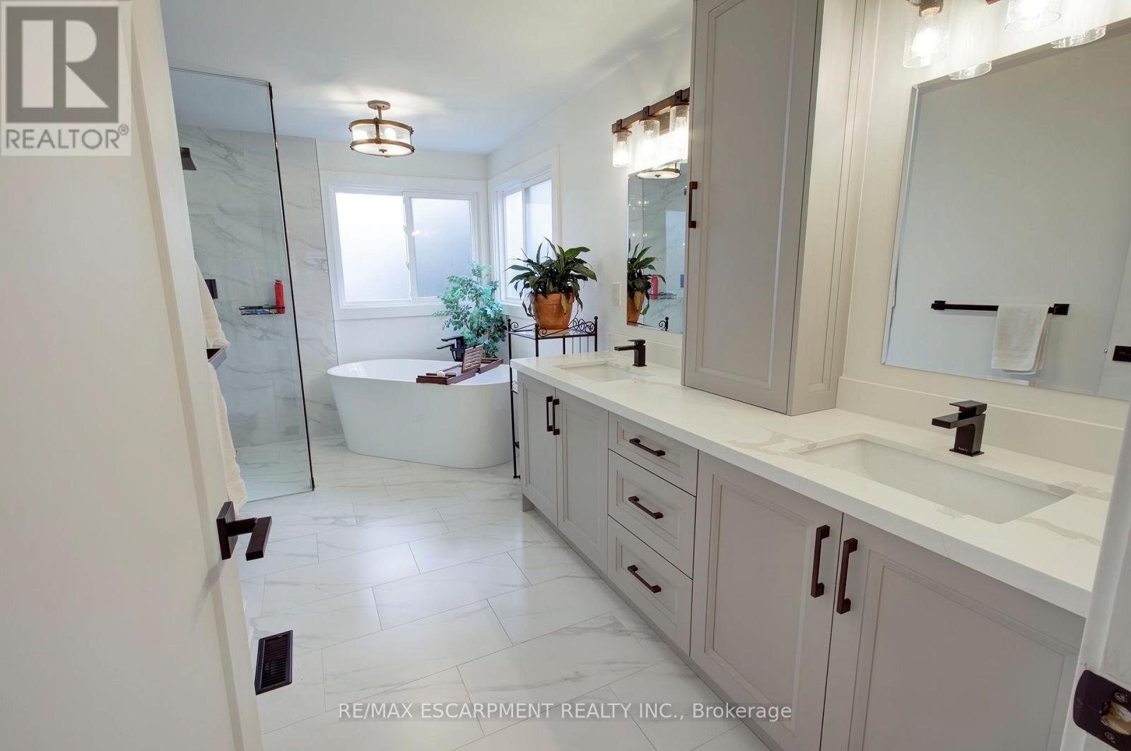 3280 Mead Crescent, Burlington, Ontario  L7M 3M2 - Photo 28 - W12650480