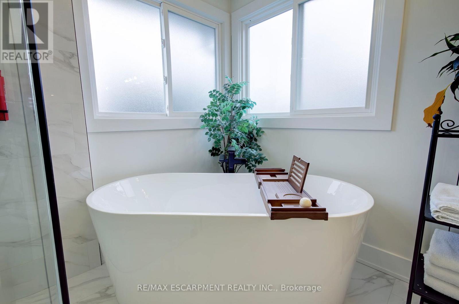 3280 Mead Crescent, Burlington, Ontario  L7M 3M2 - Photo 29 - W12650480