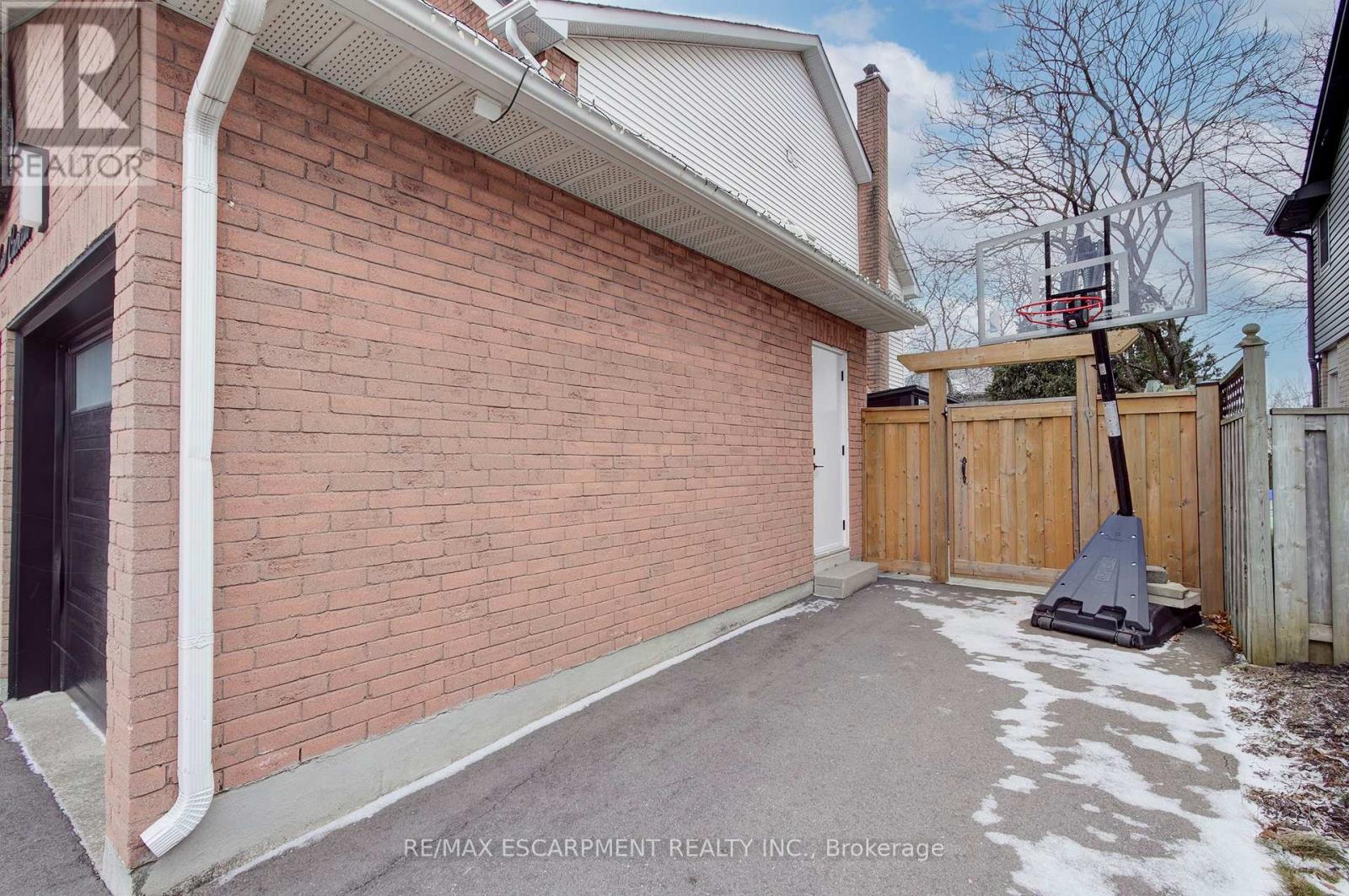 3280 Mead Crescent, Burlington, Ontario  L7M 3M2 - Photo 48 - W12650480