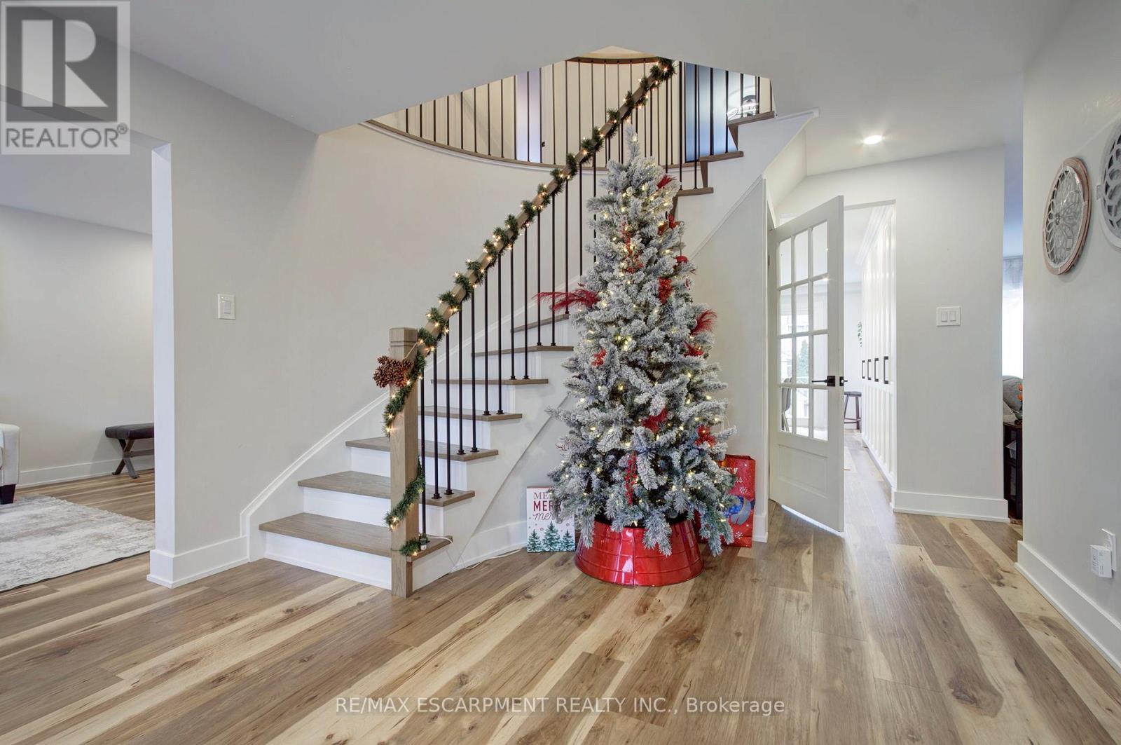 3280 Mead Crescent, Burlington, Ontario  L7M 3M2 - Photo 6 - W12650480