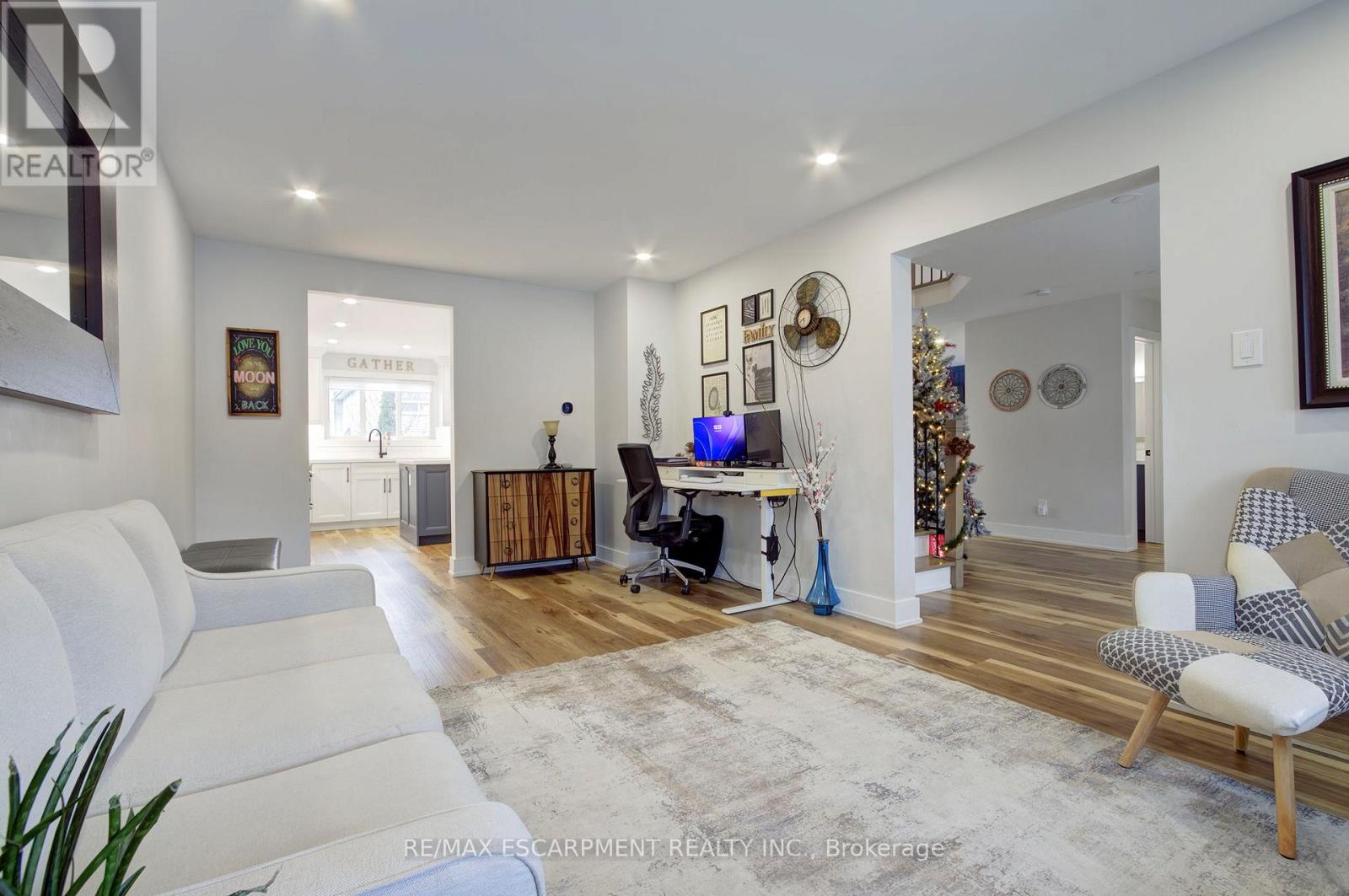 3280 Mead Crescent, Burlington, Ontario  L7M 3M2 - Photo 8 - W12650480