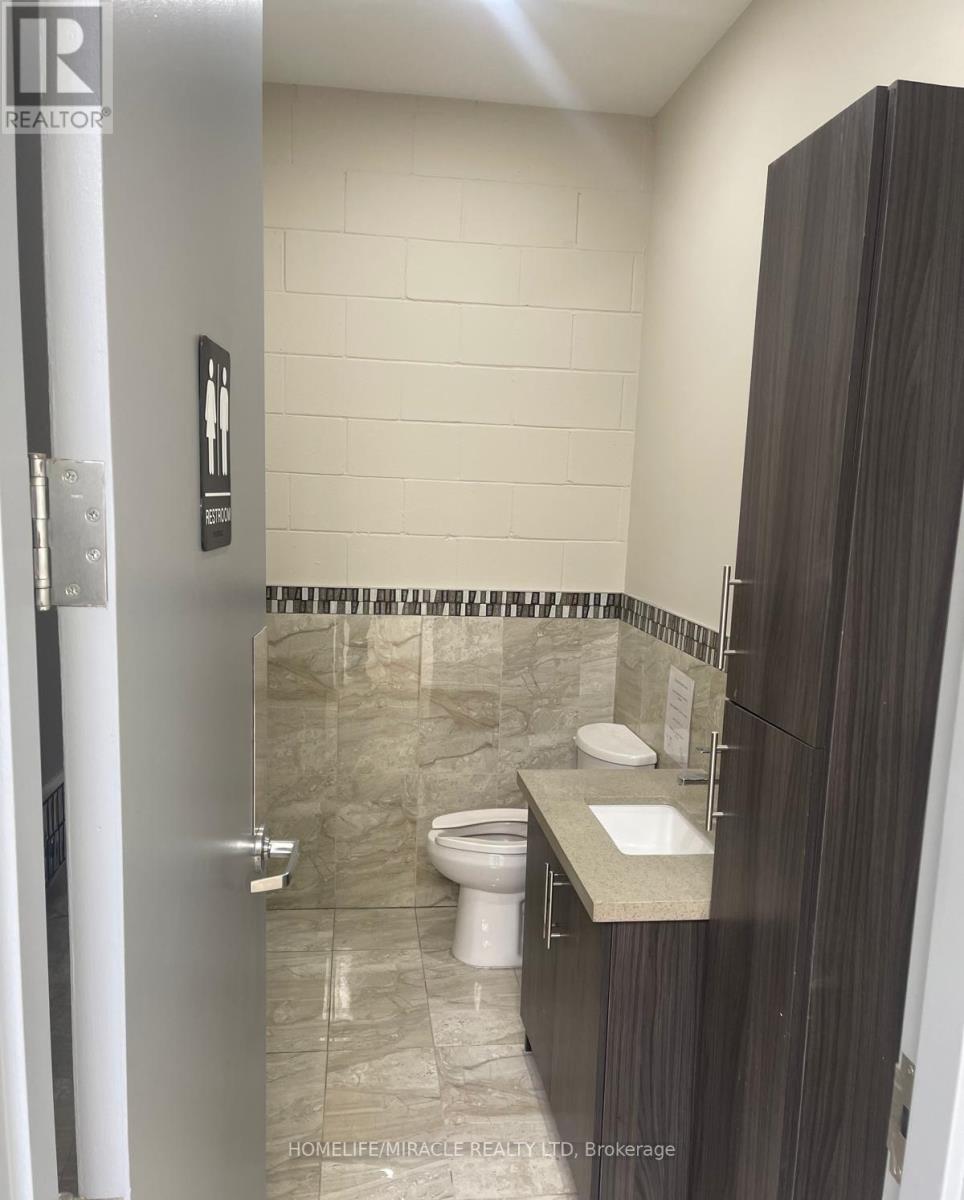 3 - 7195 Tranmere Drive, Mississauga, Ontario  L5S 1N4 - Photo 7 - W12650484