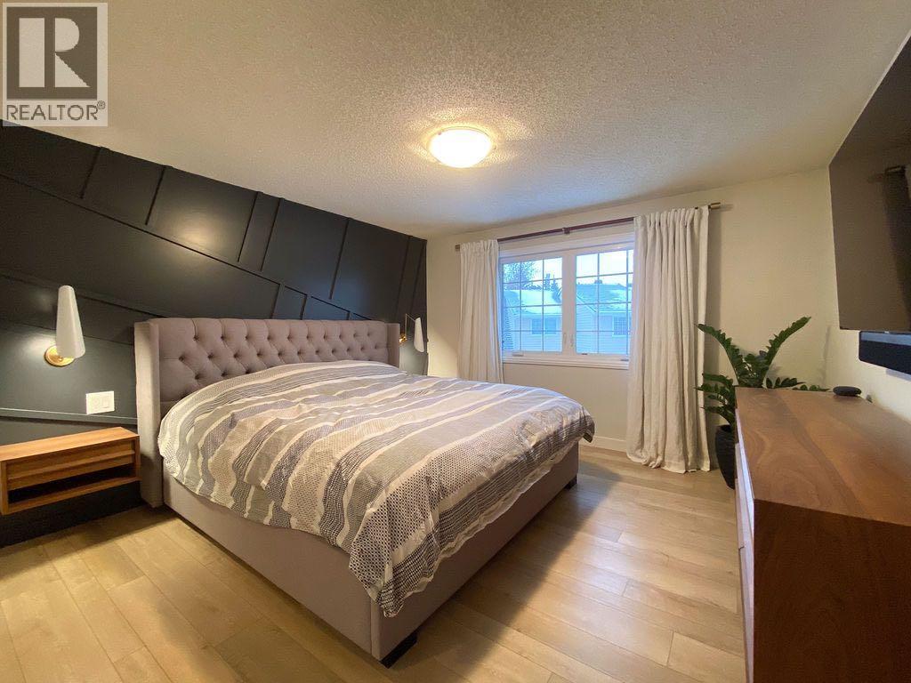 344 Point Mckay Gardens Nw, Calgary, Alberta  T3B 4V8 - Photo 17 - A2275896