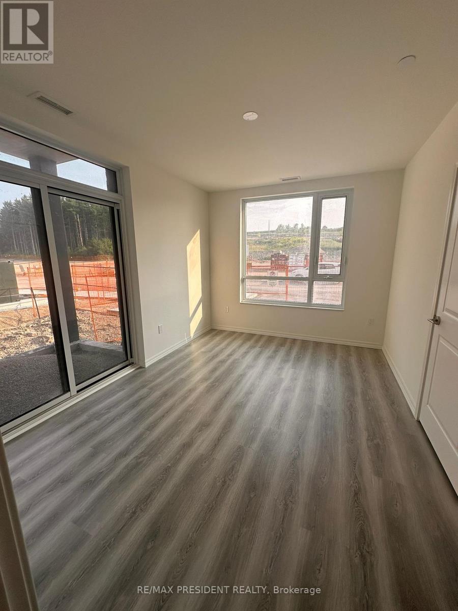 105 - 181 Elmira Road S, Guelph, Ontario  N1K 0E4 - Photo 2 - X12650454