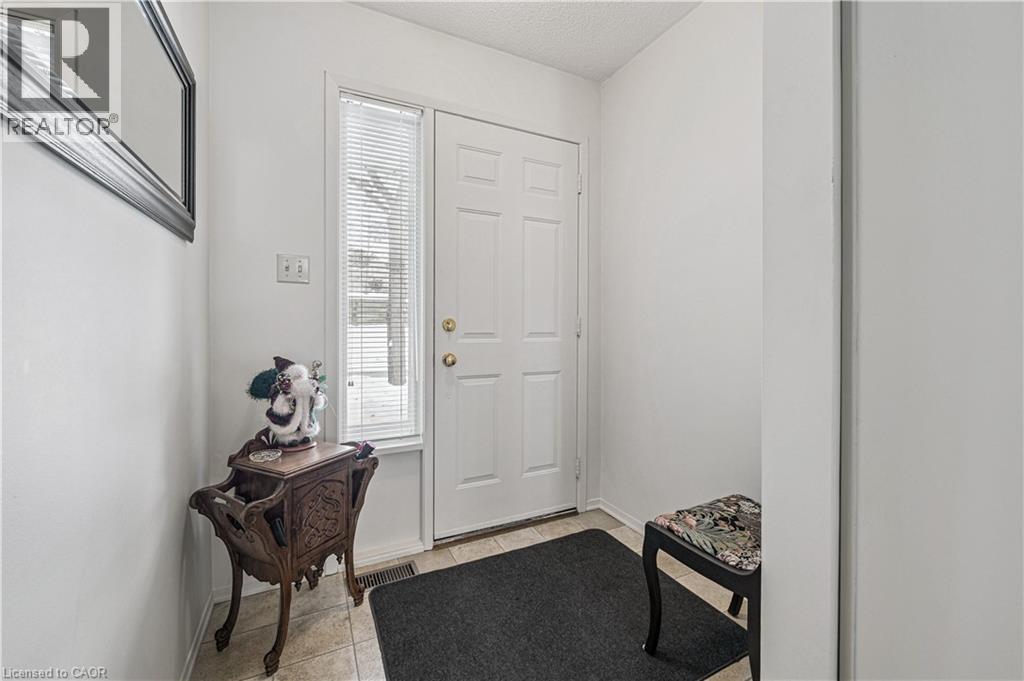 205 Highland Crescent Unit# 21, Kitchener, Ontario  N2M 5L6 - Photo 3 - 40795040