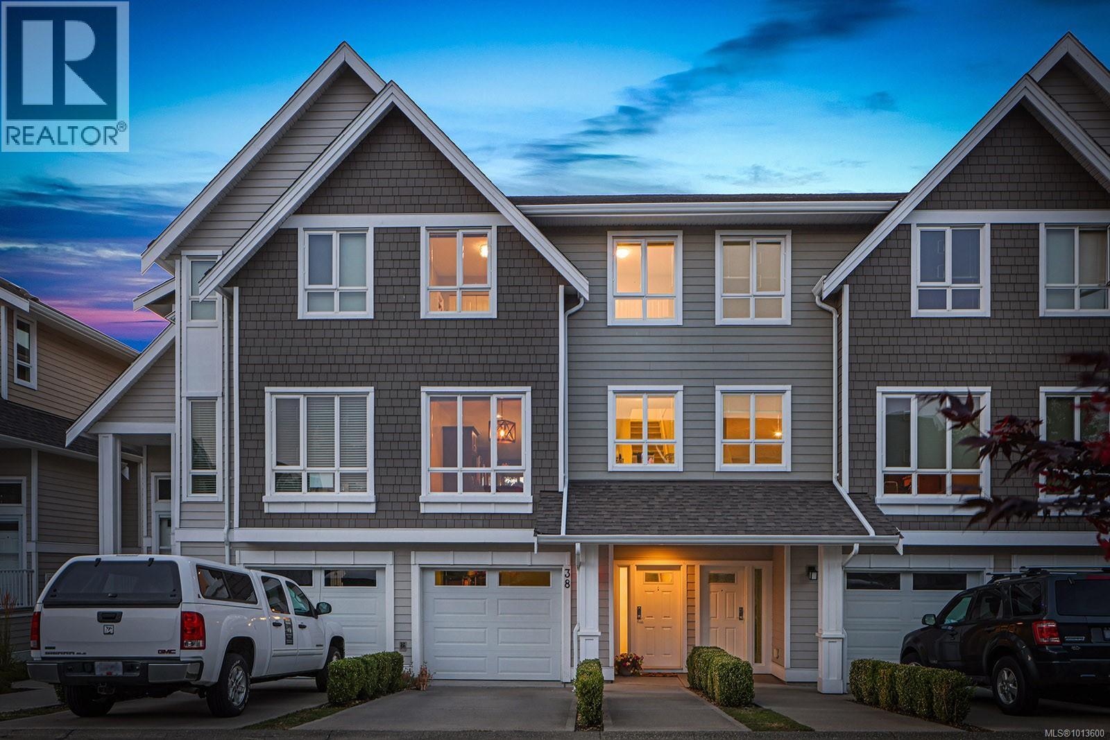 38 700 Lancaster Way, Comox, British Columbia