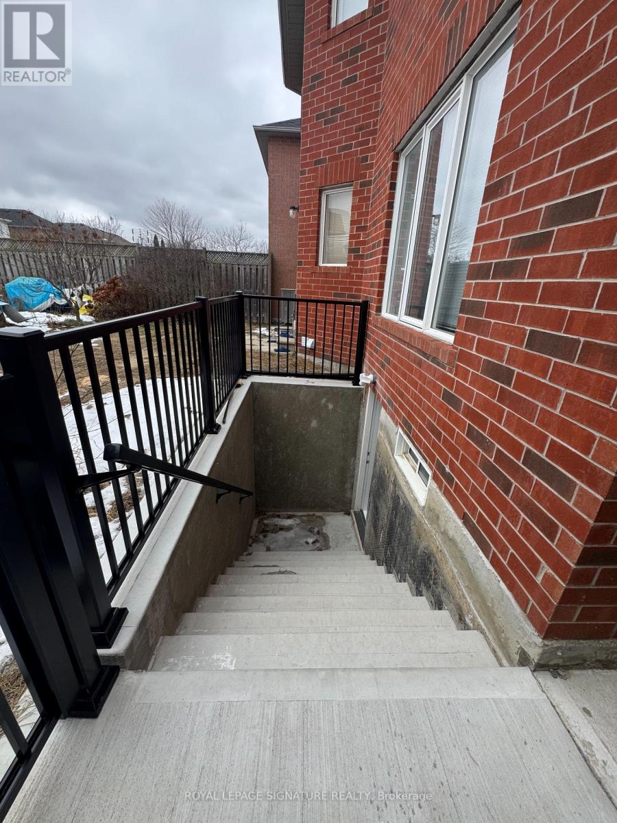 Bsmnt - 1215 Wadebridge Crescent N, Oshawa, Ontario  L1K 2V5 - Photo 4 - E12650500