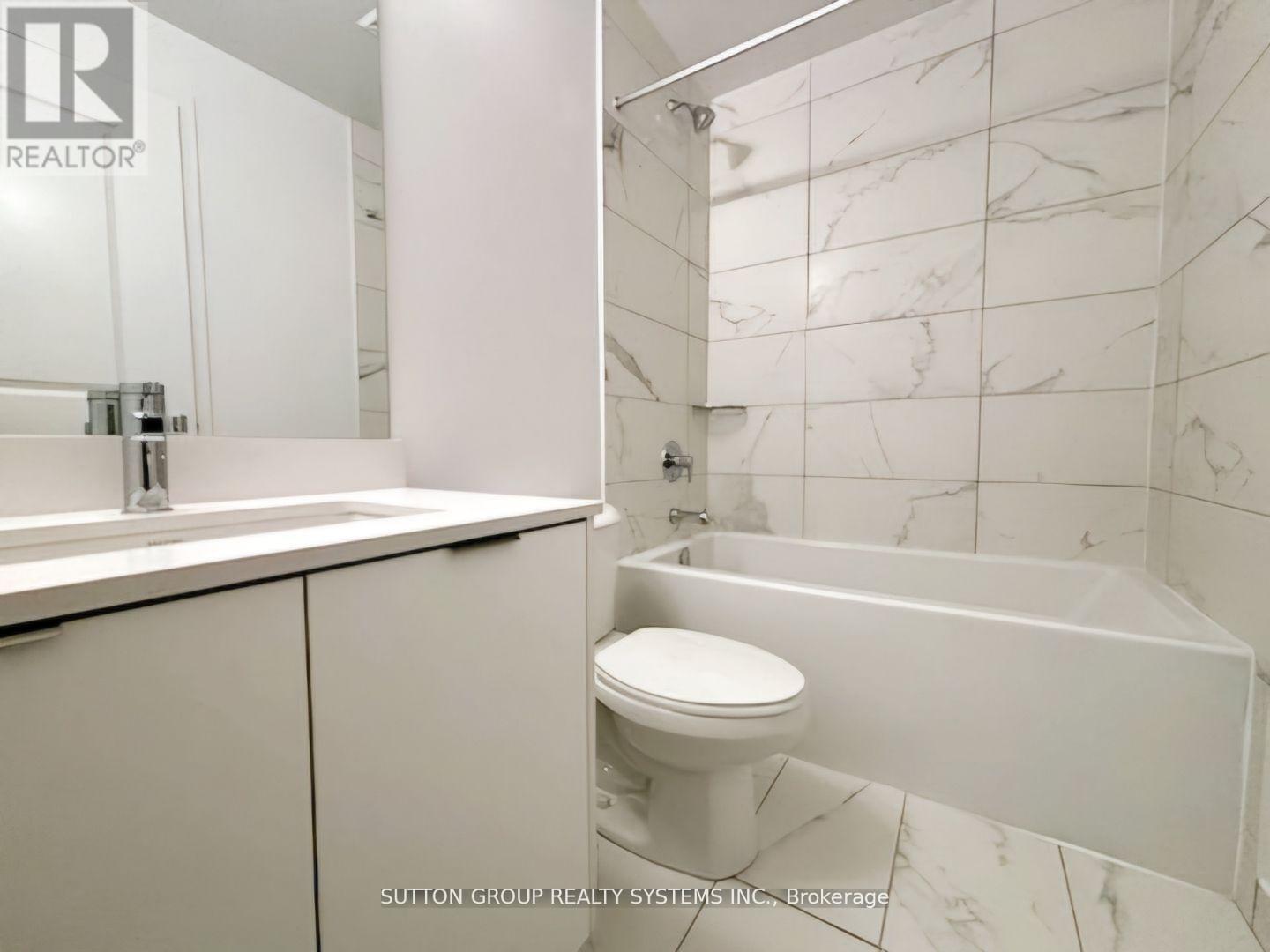 215 - 204 Burnhamthorpe Road E, Mississauga, Ontario  L5A 4L4 - Photo 10 - W12650486