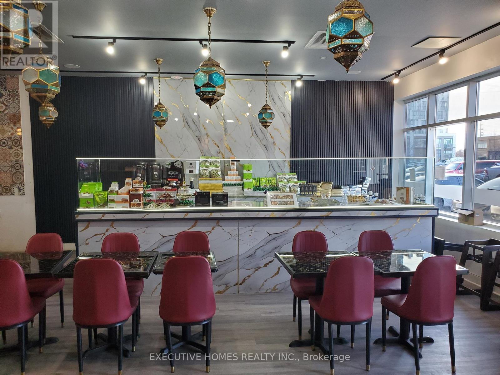 2 - 483 Dundas Street W, Oakville, Ontario  L6M 1L9 - Photo 5 - W12647970