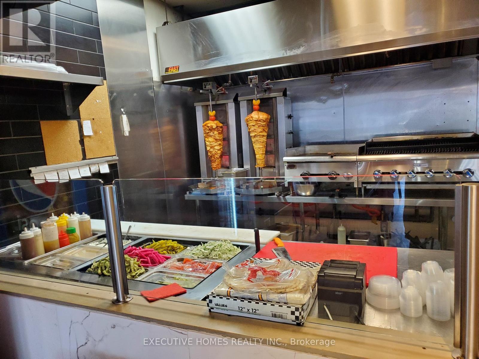 2 - 483 Dundas Street W, Oakville, Ontario  L6M 1L9 - Photo 9 - W12647970