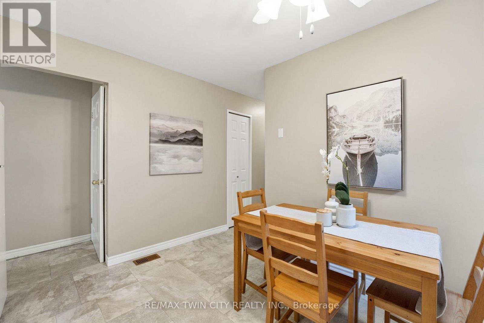 11 Hillbrook Crescent, Kitchener, Ontario  N2N 1J4 - Photo 8 - X12505836