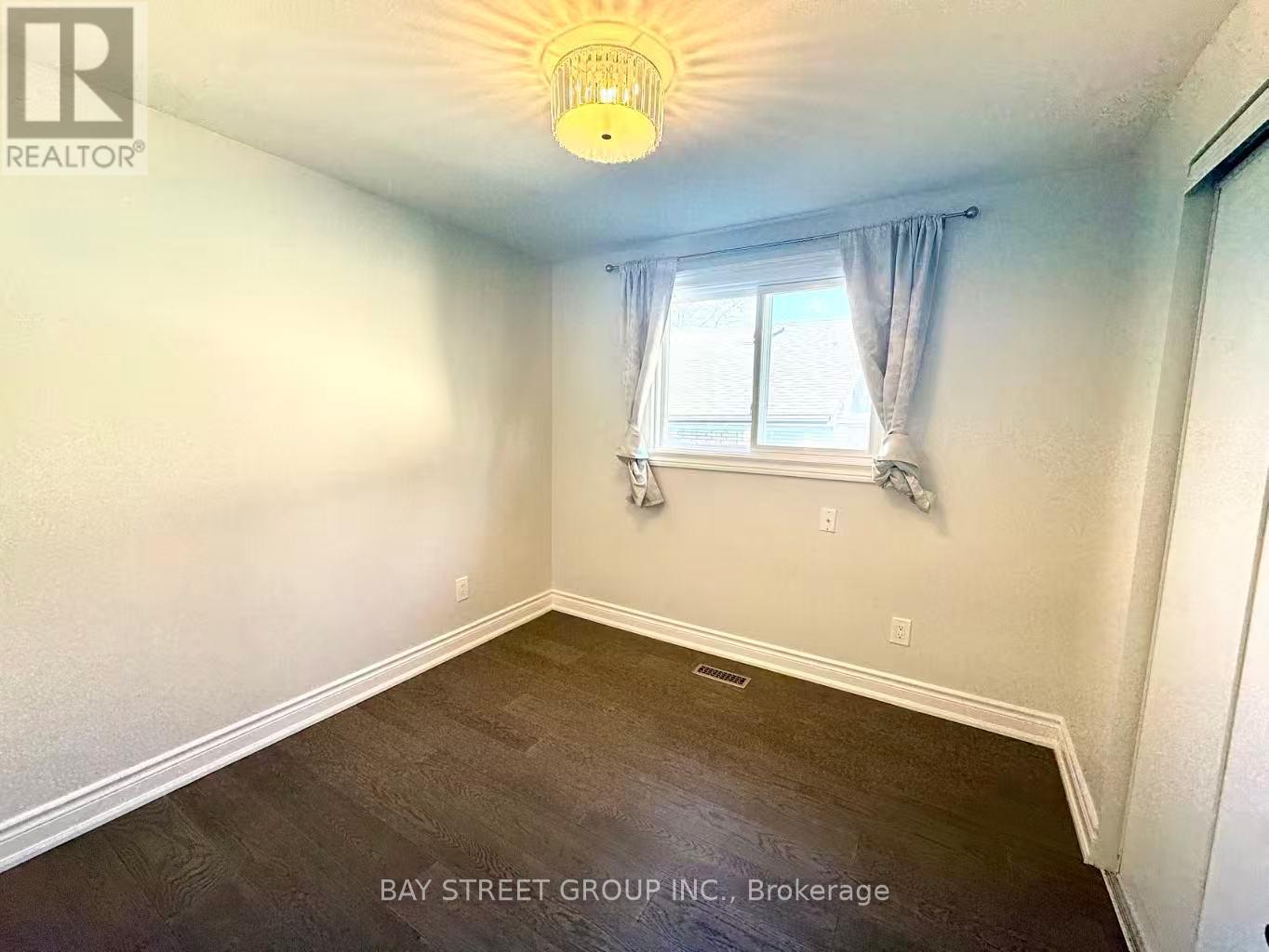 55 Taylor Road, Ajax, Ontario  L1S 2X5 - Photo 9 - E12650526