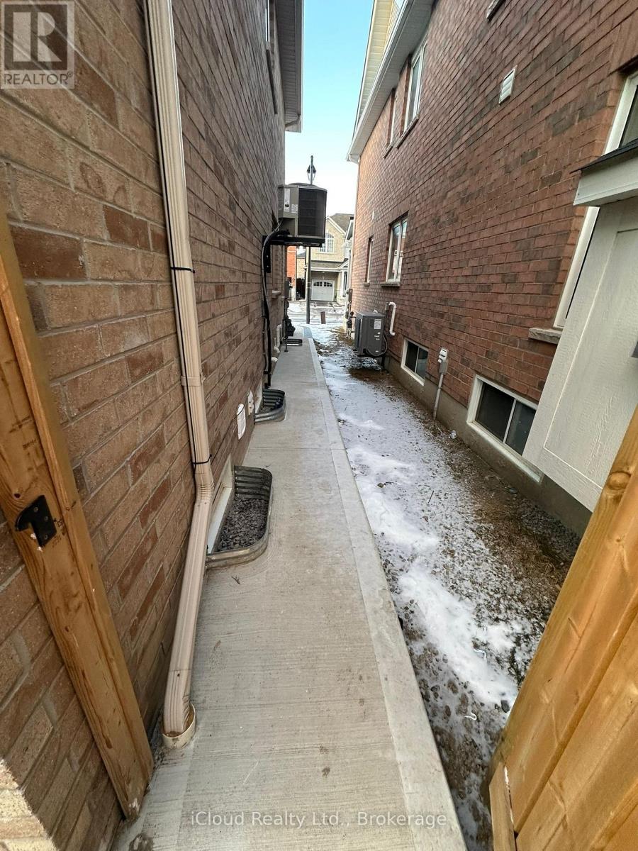 13 Raithby Crescent, Ajax, Ontario  L1Z 0S2 - Photo 18 - E12311848