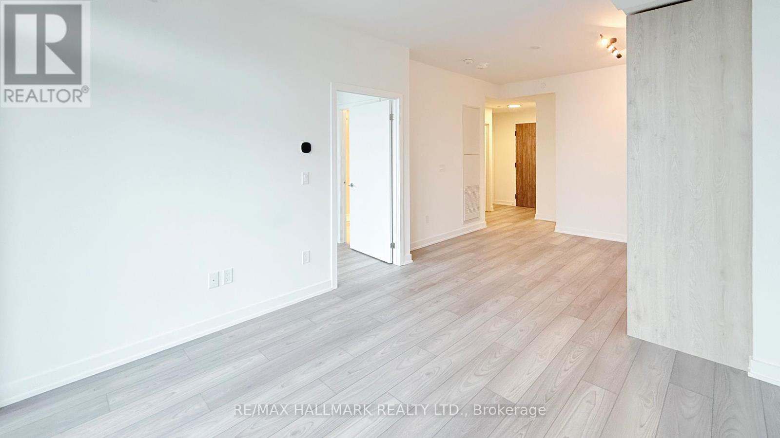 704 - 1007 The Queensway, Toronto, Ontario  M8Z 0H4 - Photo 8 - W12650520