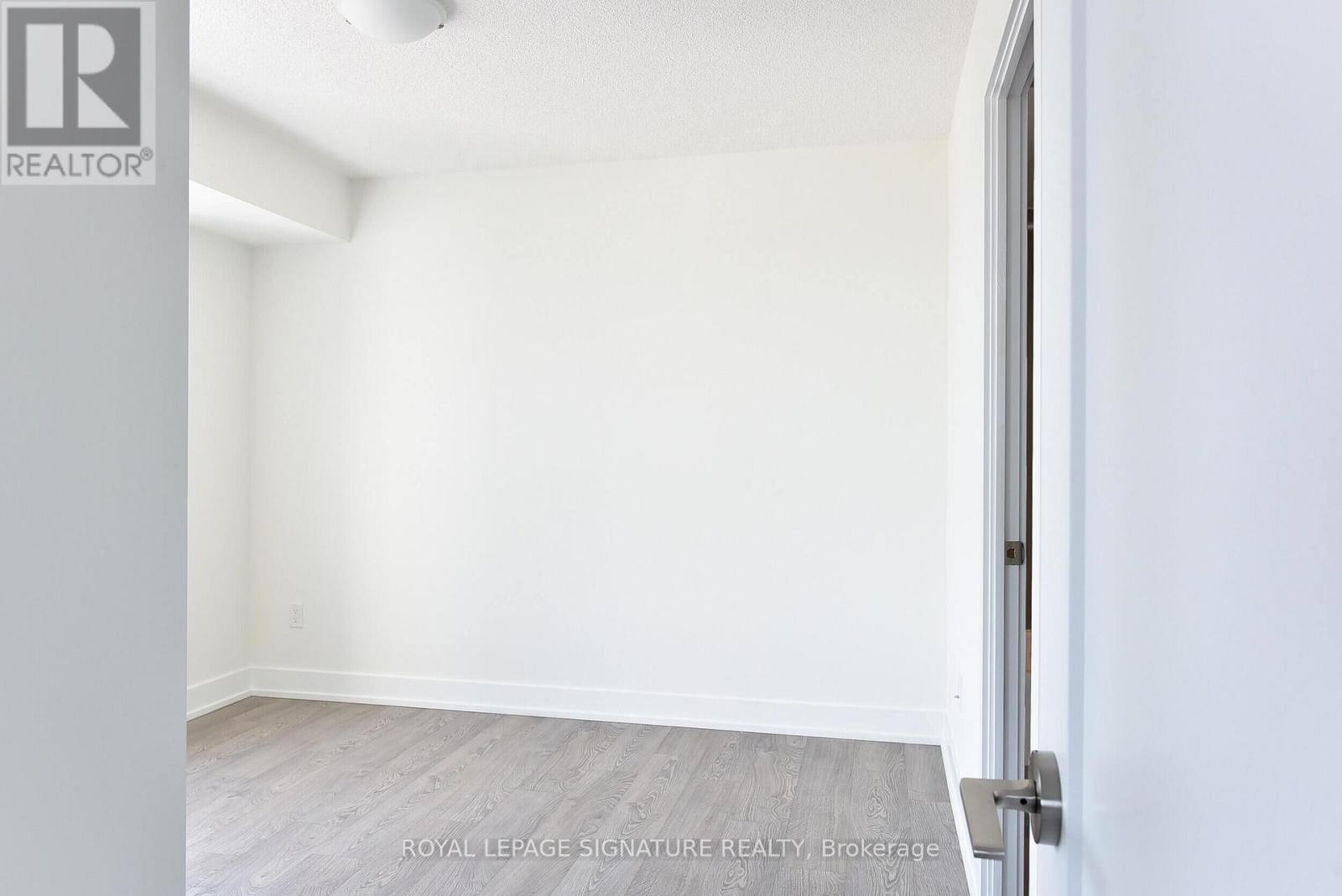 3008 - 7 Mabelle Avenue, Toronto, Ontario  M9A 0C9 - Photo 13 - W12650538