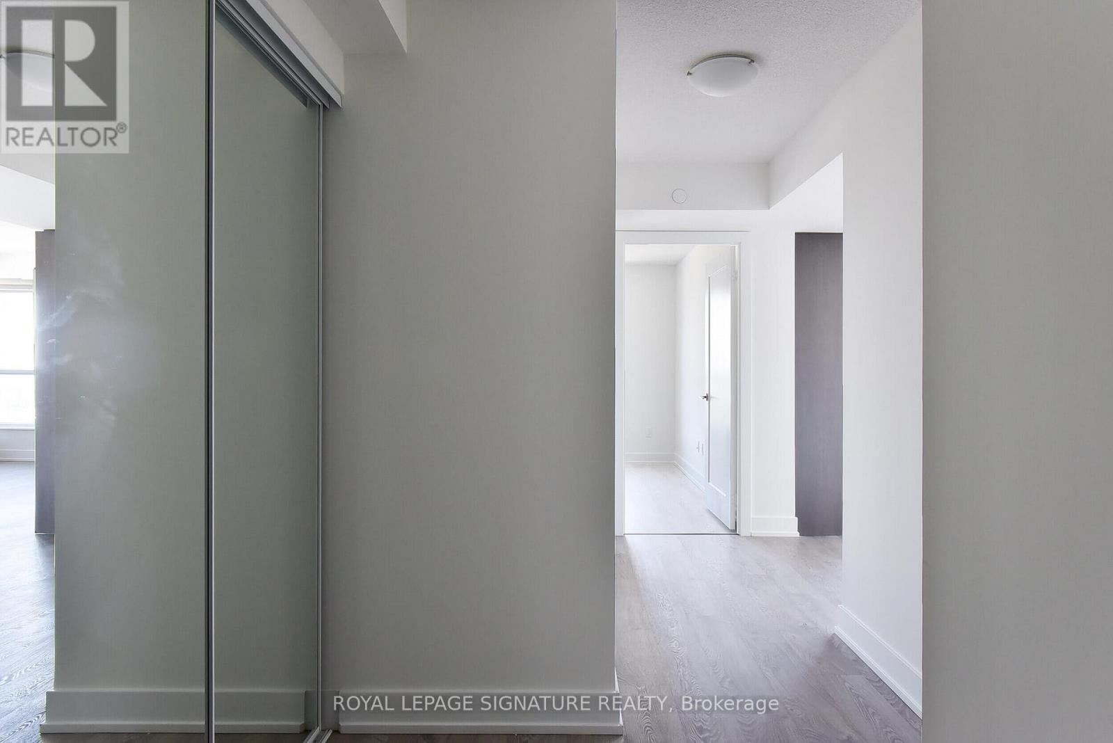 3008 - 7 Mabelle Avenue, Toronto, Ontario  M9A 0C9 - Photo 6 - W12650538