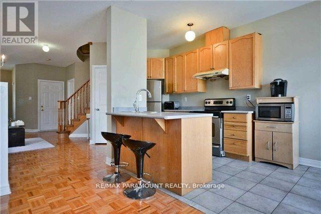 39 Seahorse Avenue, Brampton, Ontario  L6V 4N7 - Photo 5 - W12650548