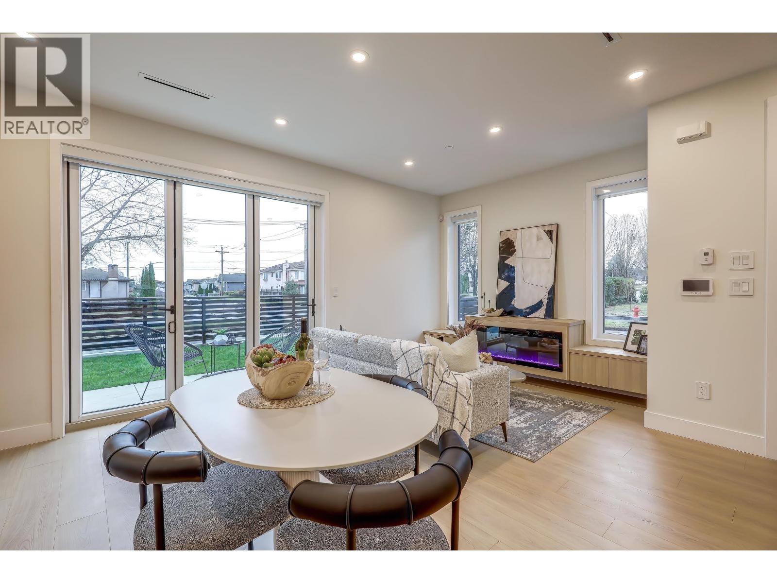 2 3695 E 26 Avenue, Vancouver, British Columbia  V5R 2M7 - Photo 5 - R3061166