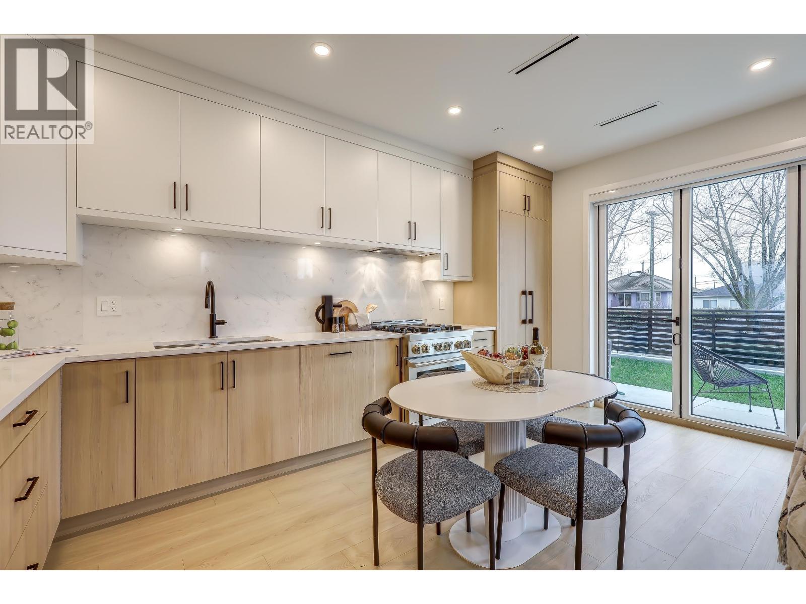 2 3695 E 26 Avenue, Vancouver, British Columbia  V5R 2M7 - Photo 10 - R3061166