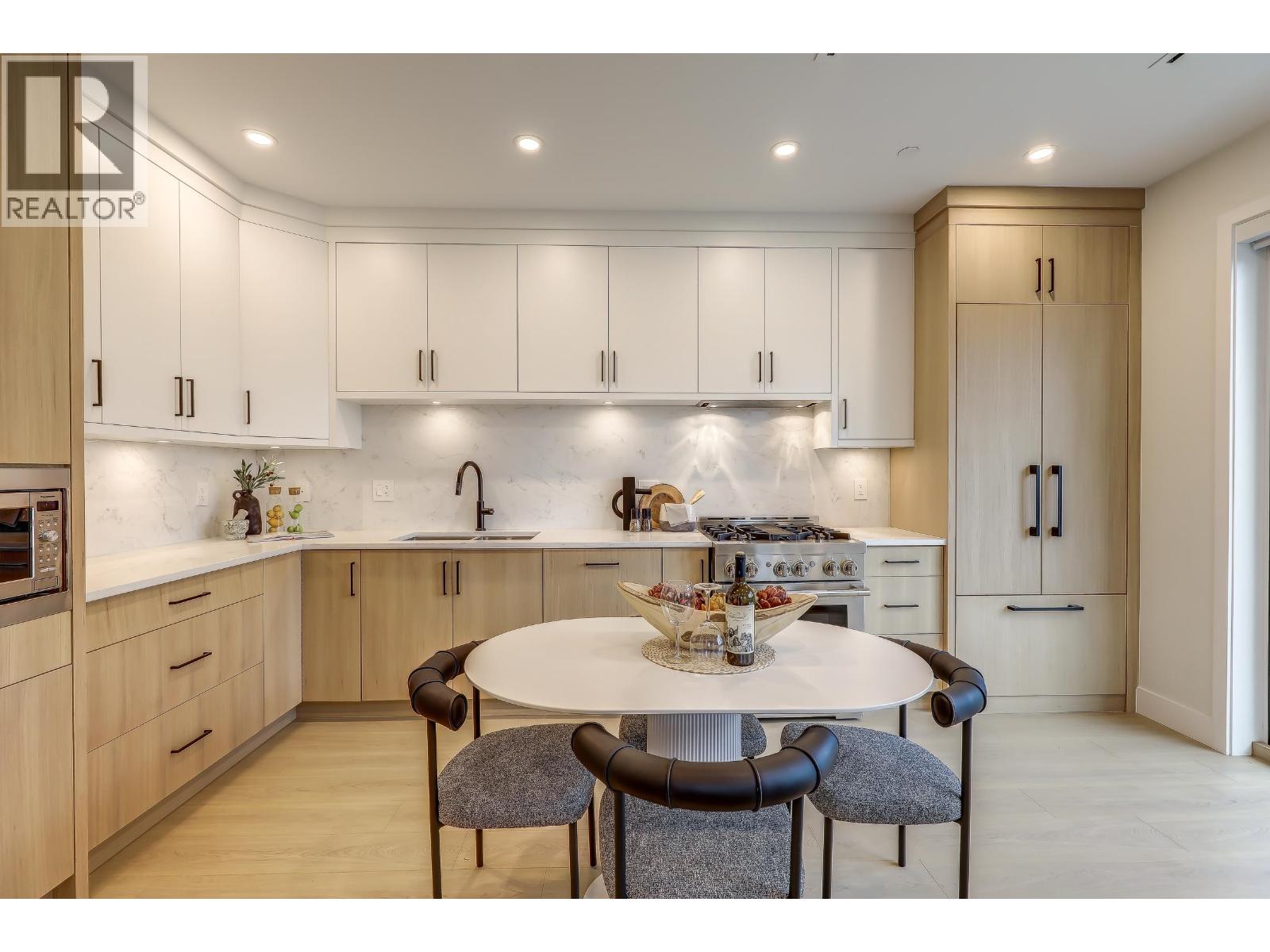 2 3695 E 26 Avenue, Vancouver, British Columbia  V5R 2M7 - Photo 11 - R3061166