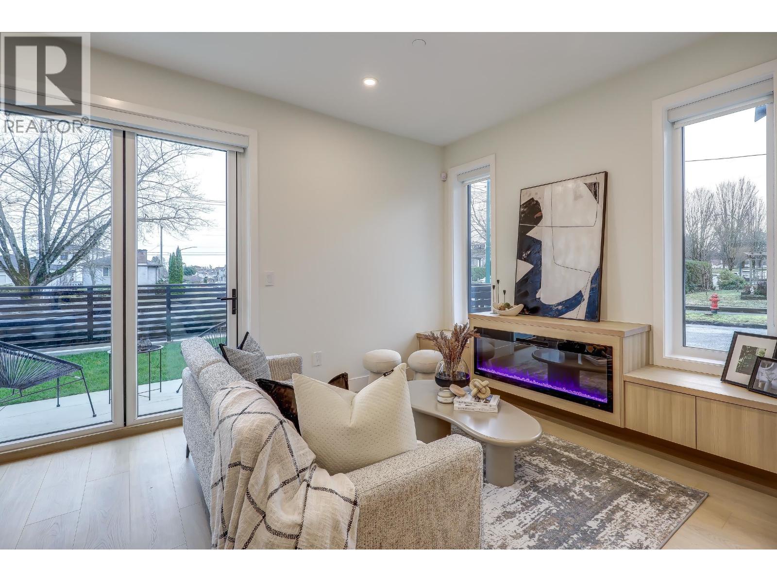 2 3695 E 26 Avenue, Vancouver, British Columbia  V5R 2M7 - Photo 6 - R3061166