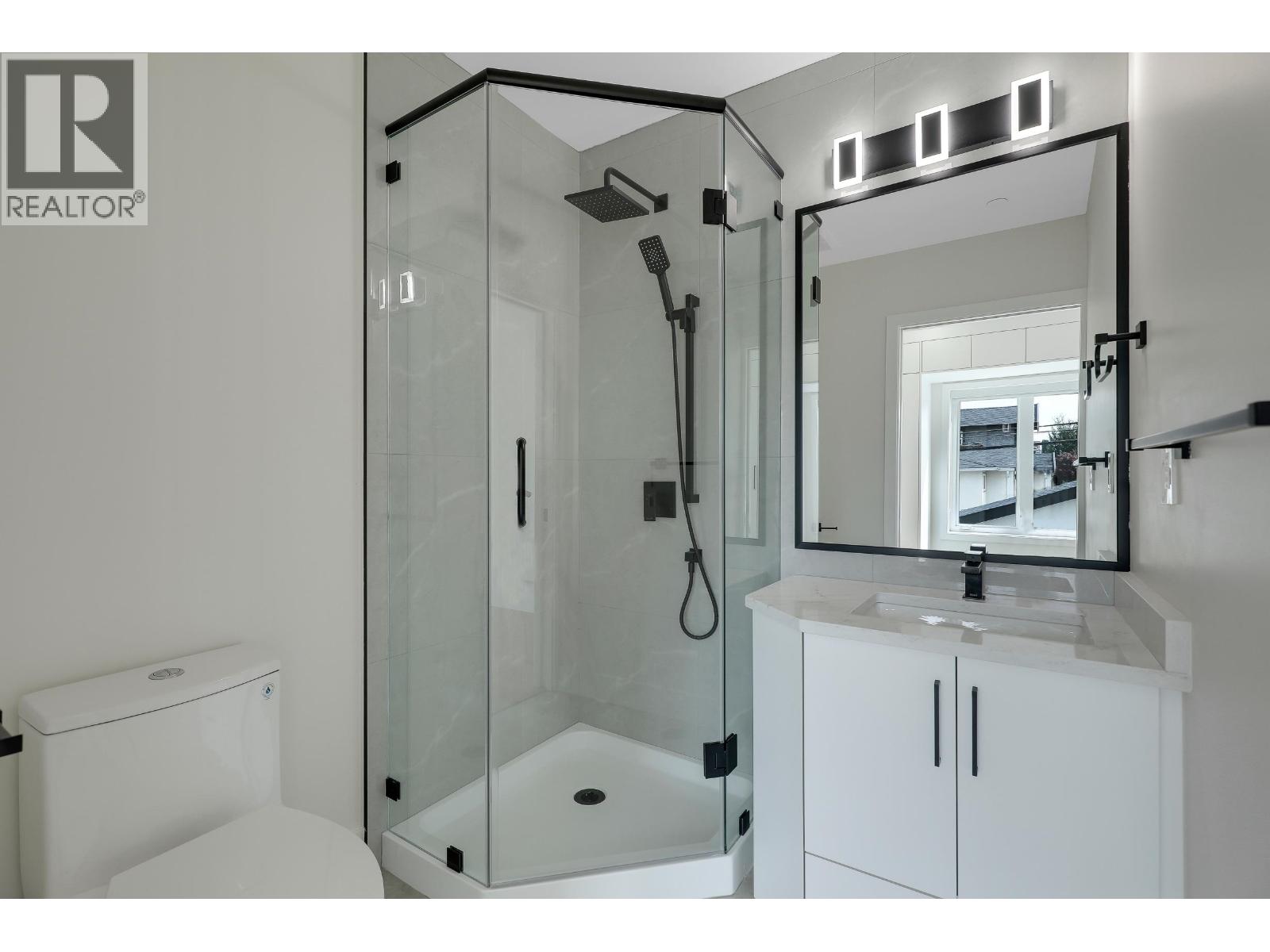 2 3695 E 26 Avenue, Vancouver, British Columbia  V5R 2M7 - Photo 25 - R3061166