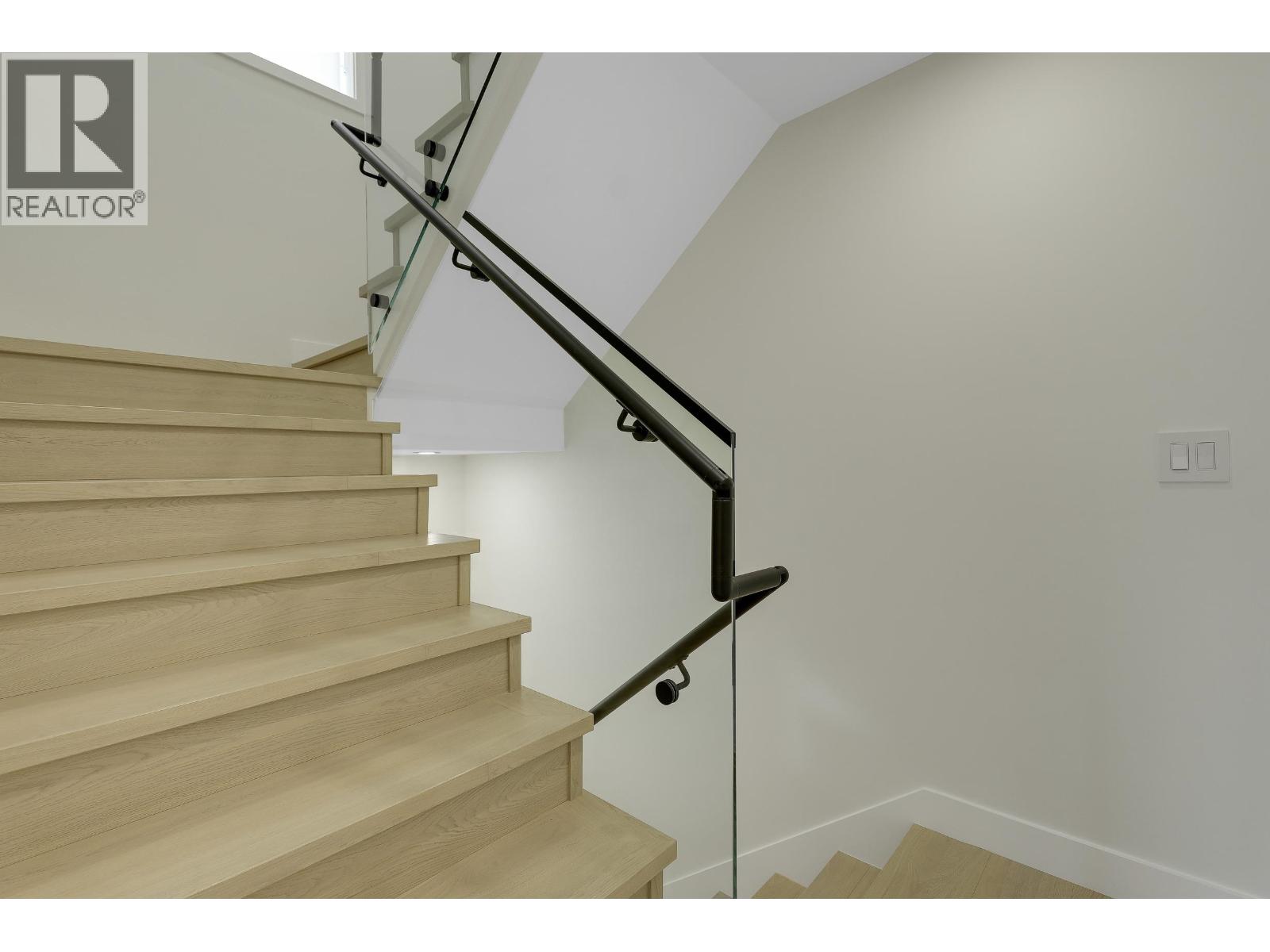 2 3695 E 26 Avenue, Vancouver, British Columbia  V5R 2M7 - Photo 29 - R3061166