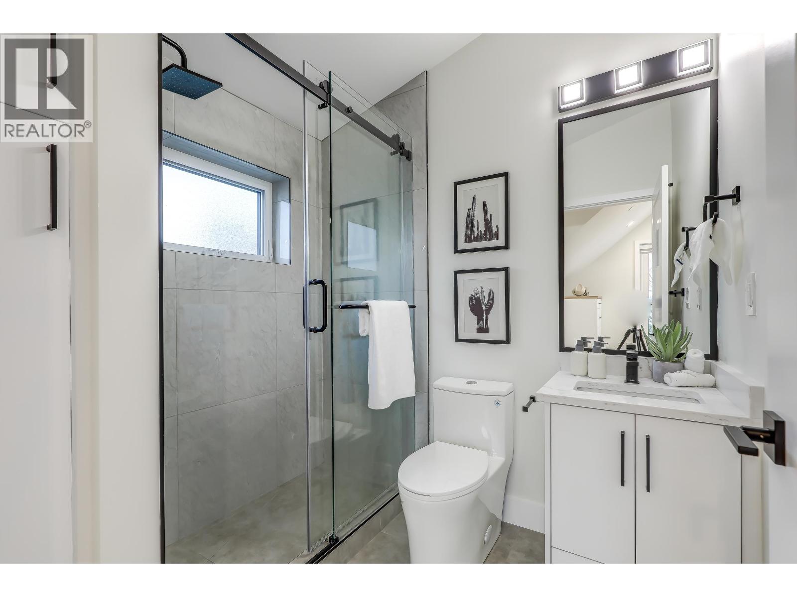 2 3695 E 26 Avenue, Vancouver, British Columbia  V5R 2M7 - Photo 33 - R3061166