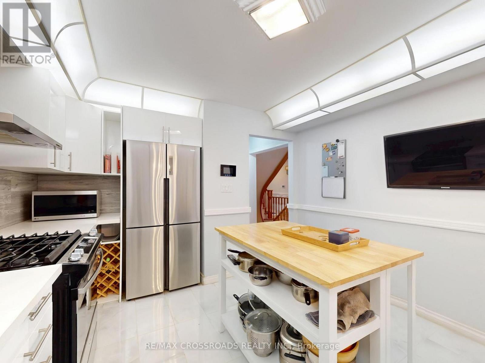 500 Lightfoot Place, Pickering, Ontario  L1V 5Z5 - Photo 12 - E12580976