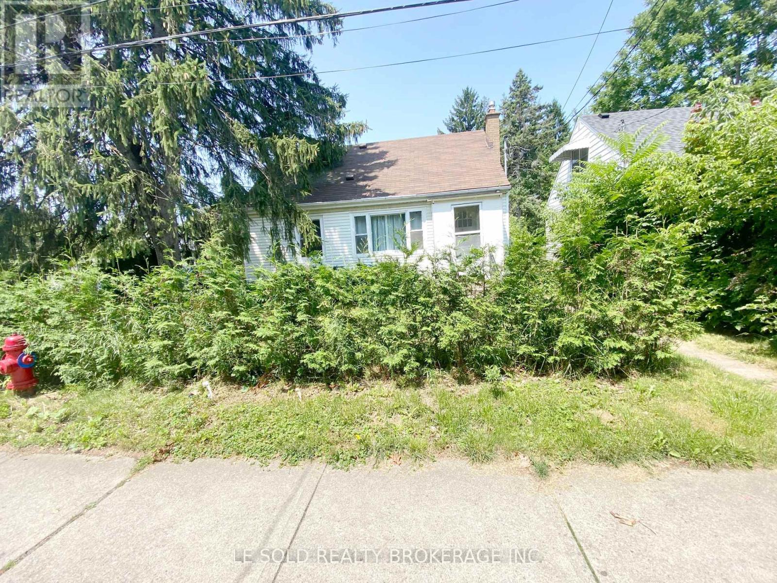 UPPER - 112 LELAND STREET, Hamilton, Ontario