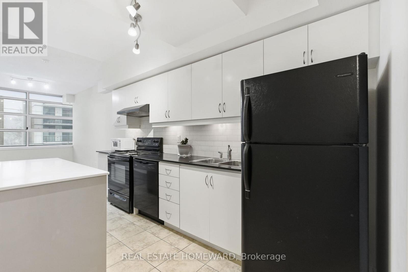 309 - 601 Kingston Road, Toronto, Ontario  M4E 3Y2 - Photo 8 - E12649066