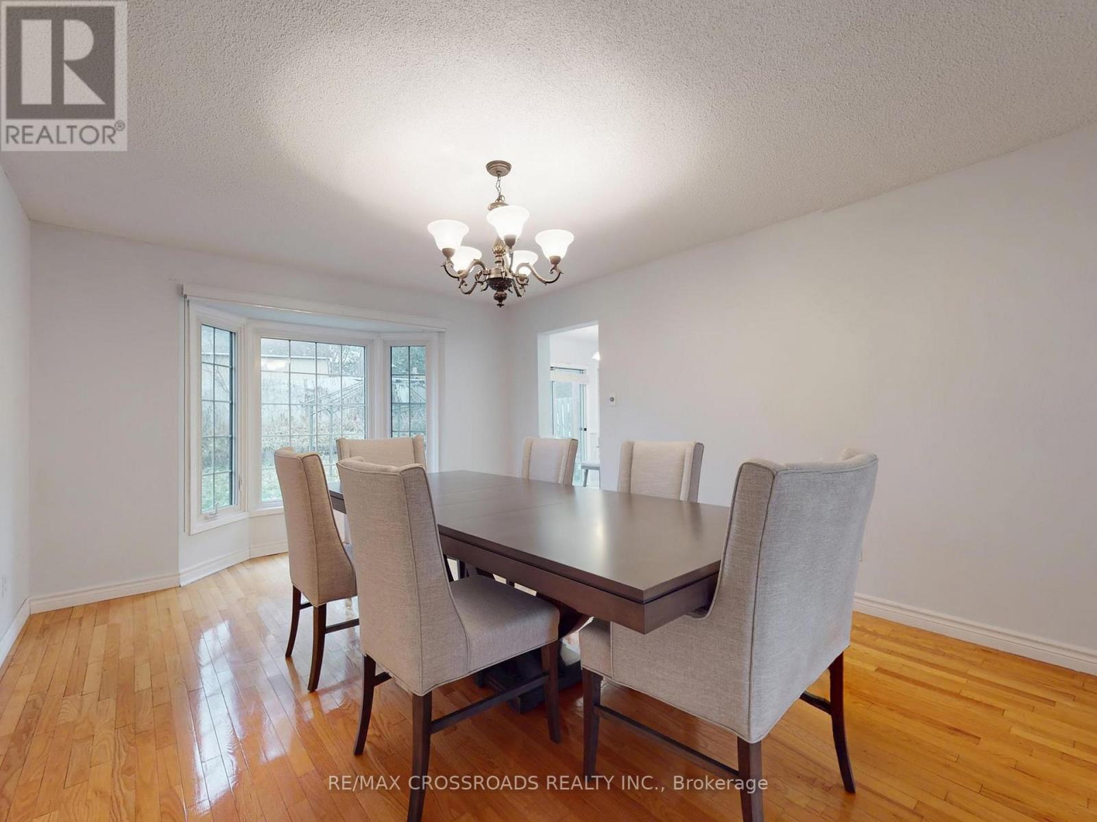 500 Lightfoot Place, Pickering, Ontario  L1V 5Z5 - Photo 8 - E12580976