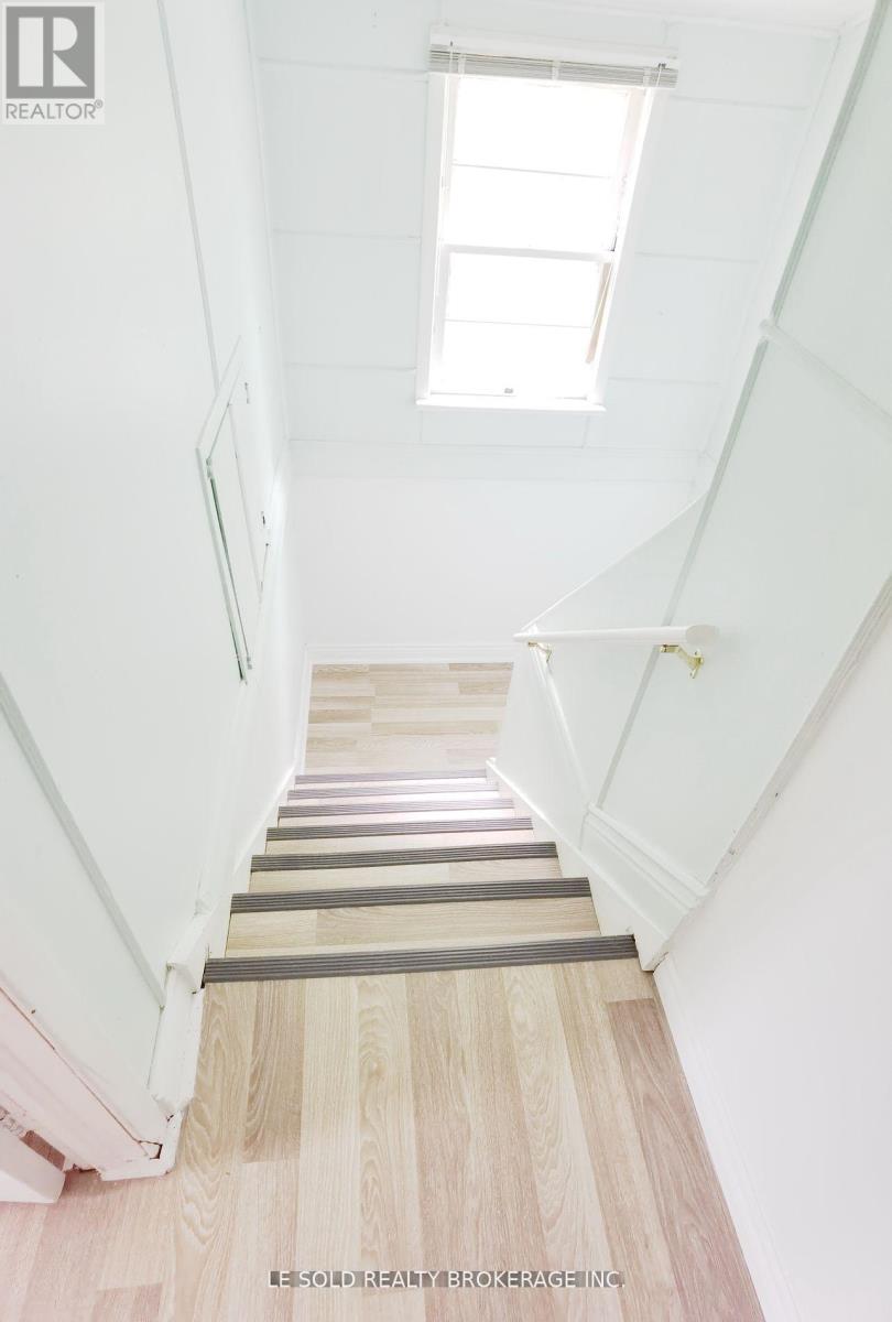 Upper - 112 Leland Street, Hamilton, Ontario  L8S 3A2 - Photo 10 - X12650386