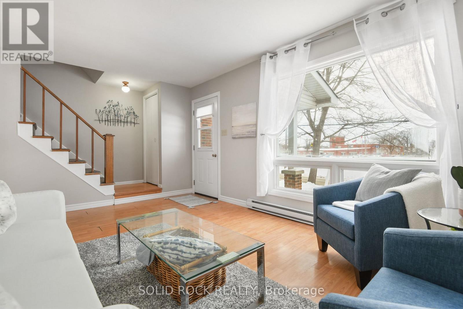 54 William Street W, Arnprior, Ontario  K7S 1J9 - Photo 3 - X12342791