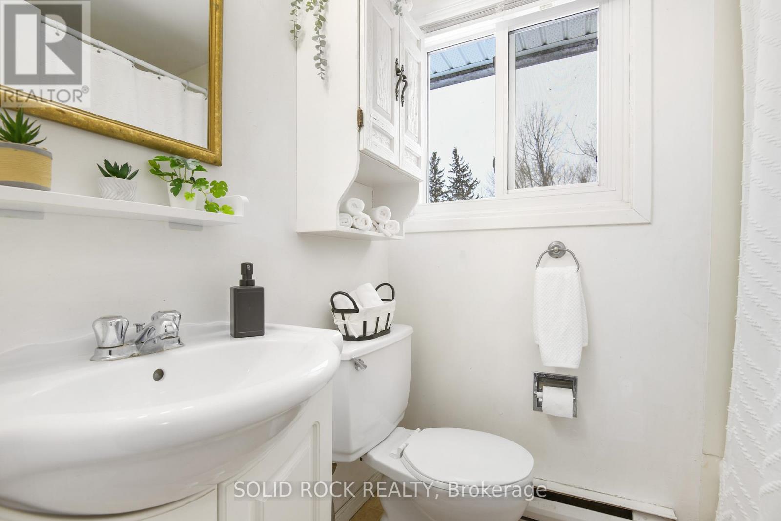 54 William Street W, Arnprior, Ontario  K7S 1J9 - Photo 14 - X12342791