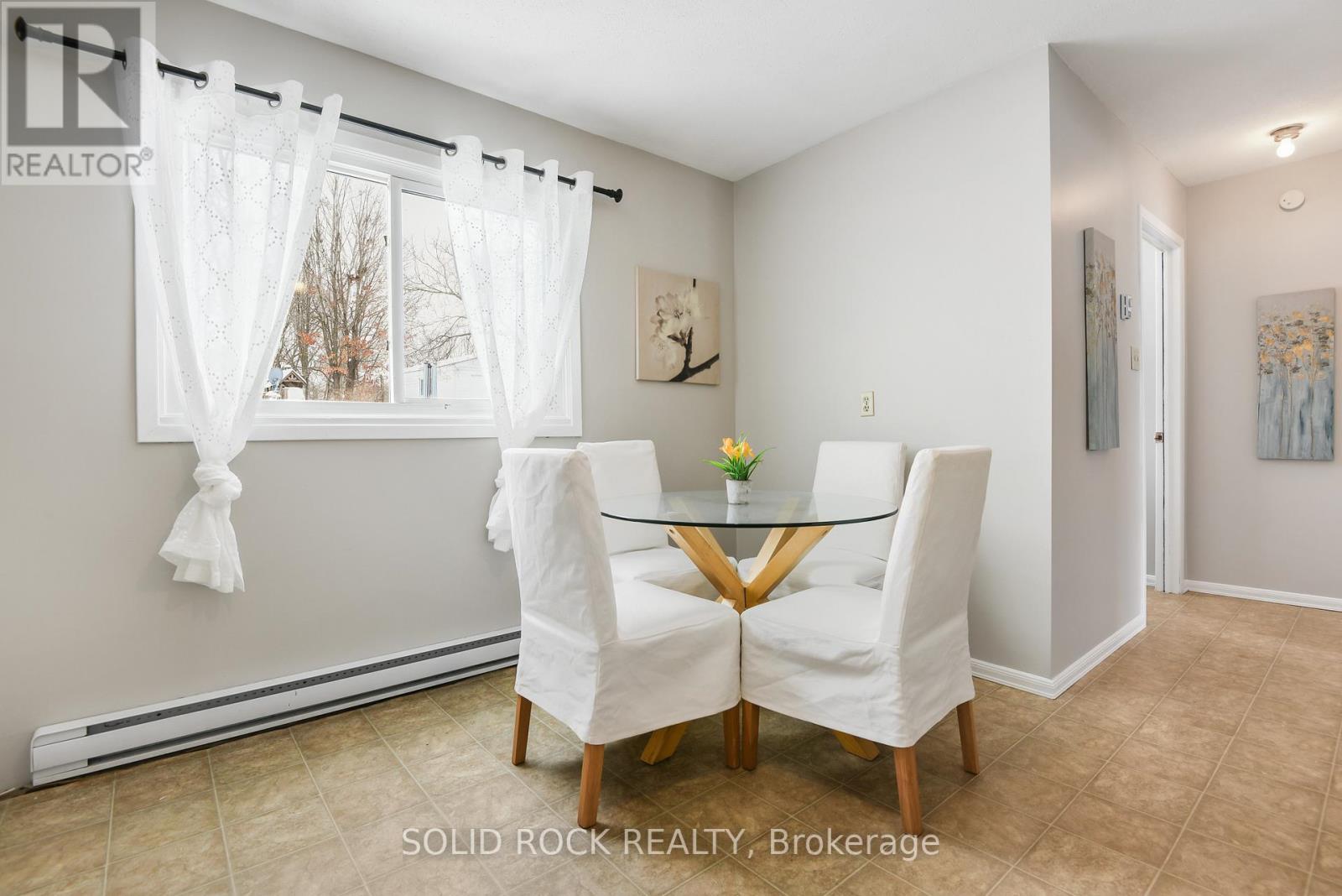 54 William Street W, Arnprior, Ontario  K7S 1J9 - Photo 7 - X12342791