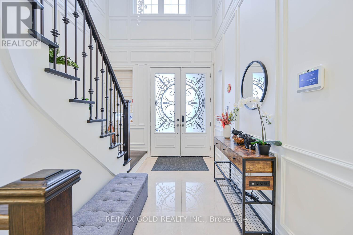 21 Parity Road, Brampton, Ontario  L6X 0Z3 - Photo 3 - W12576850