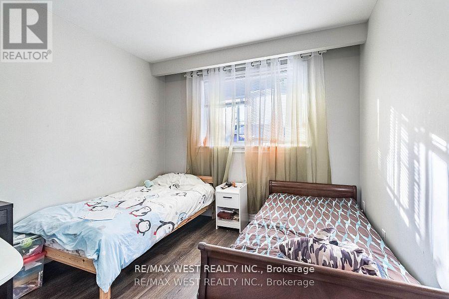 Main - 24 Clarion Road, Toronto, Ontario  M9R 3Y5 - Photo 15 - W12650586