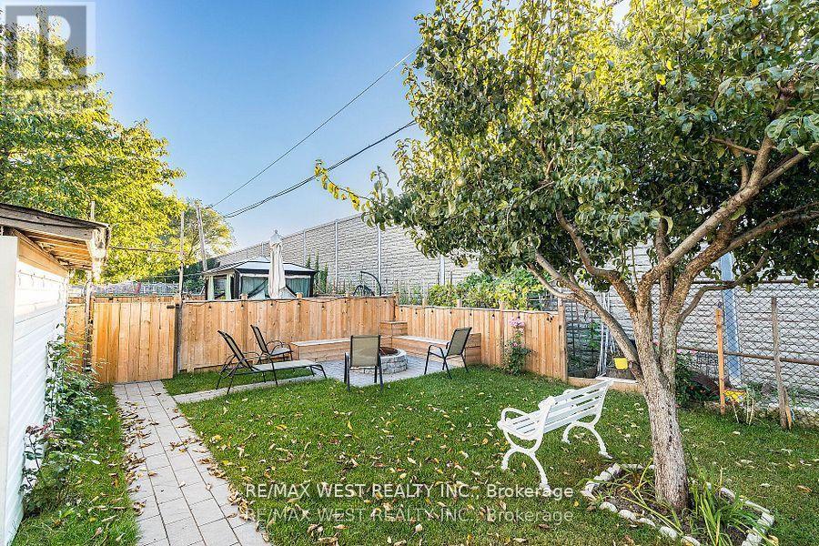 Main - 24 Clarion Road, Toronto, Ontario  M9R 3Y5 - Photo 19 - W12650586