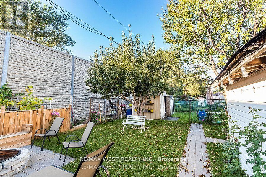 Main - 24 Clarion Road, Toronto, Ontario  M9R 3Y5 - Photo 22 - W12650586