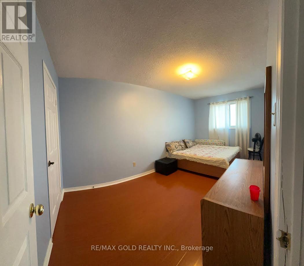 133 Cabernet Circle, Toronto, Ontario  M9V 4Z2 - Photo 14 - W12650590