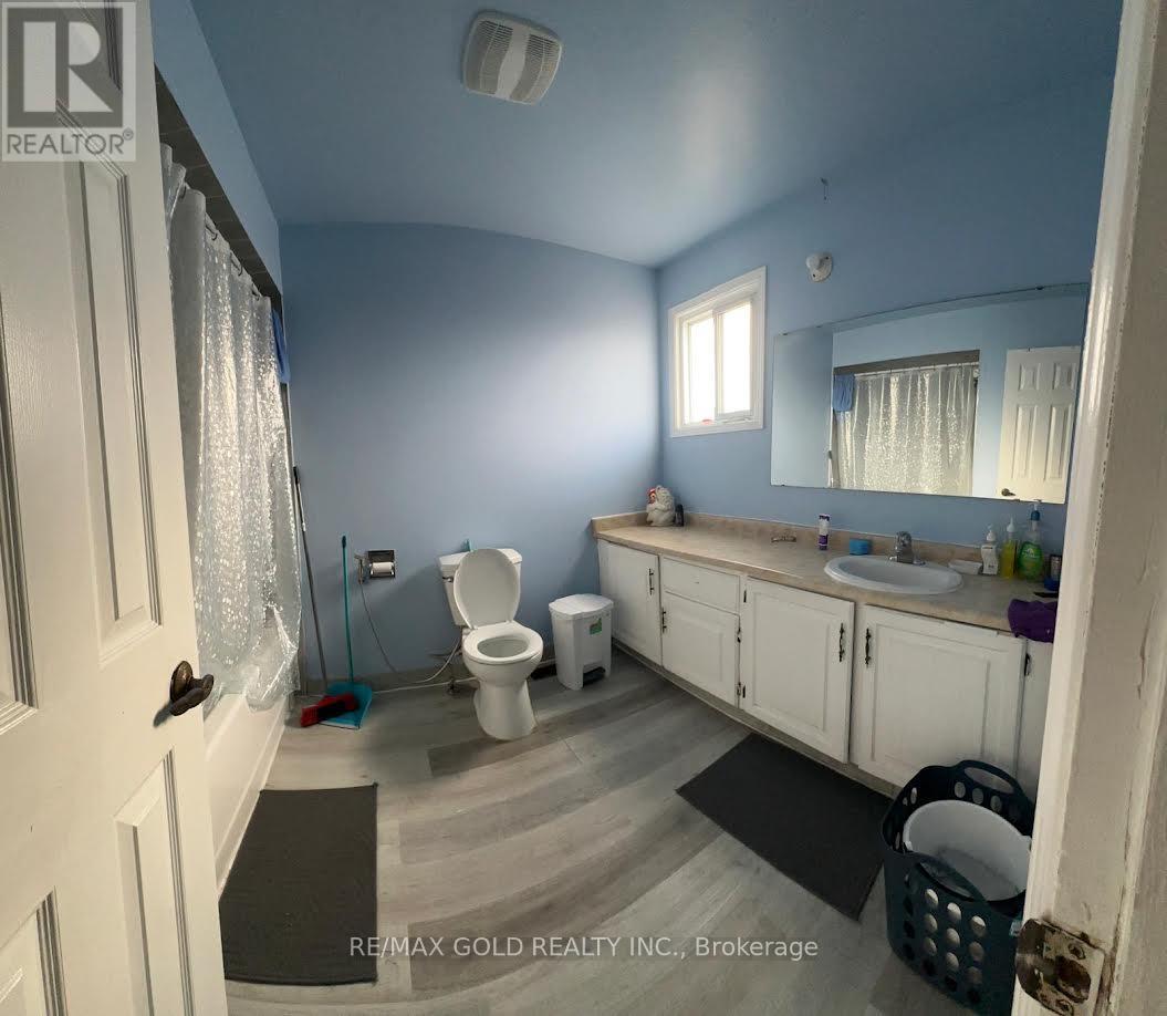 133 Cabernet Circle, Toronto, Ontario  M9V 4Z2 - Photo 15 - W12650590