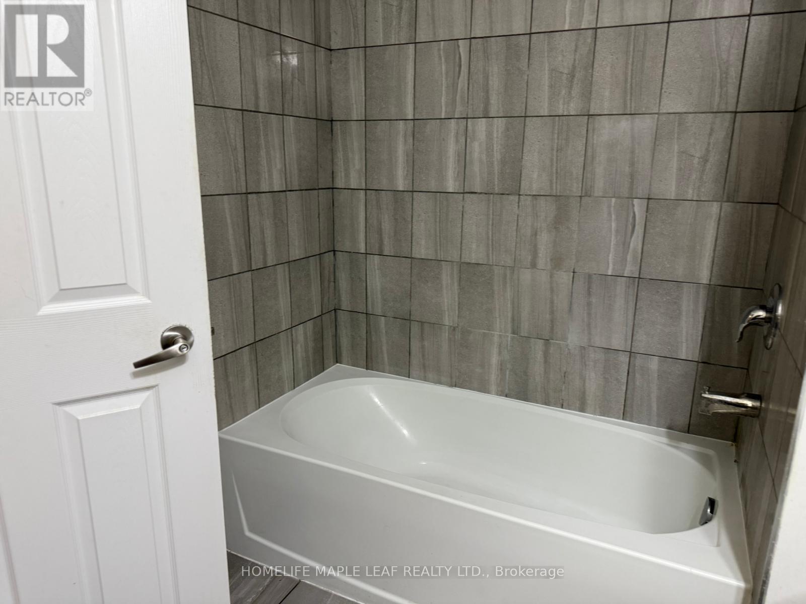 18 - 261 Danzatore Path, Oshawa, Ontario  L1L 0P9 - Photo 15 - E12636664