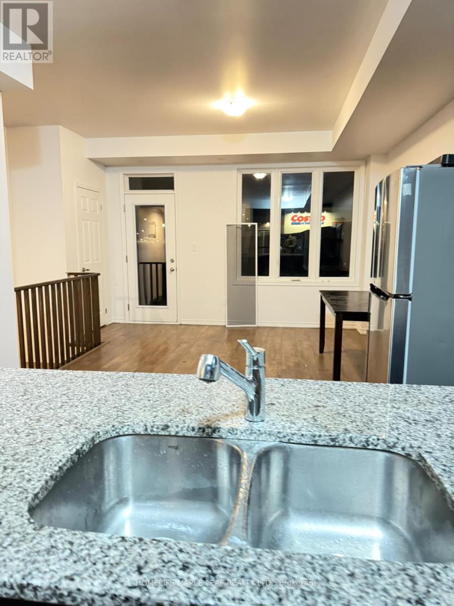 18 - 261 Danzatore Path, Oshawa, Ontario  L1L 0P9 - Photo 3 - E12636664