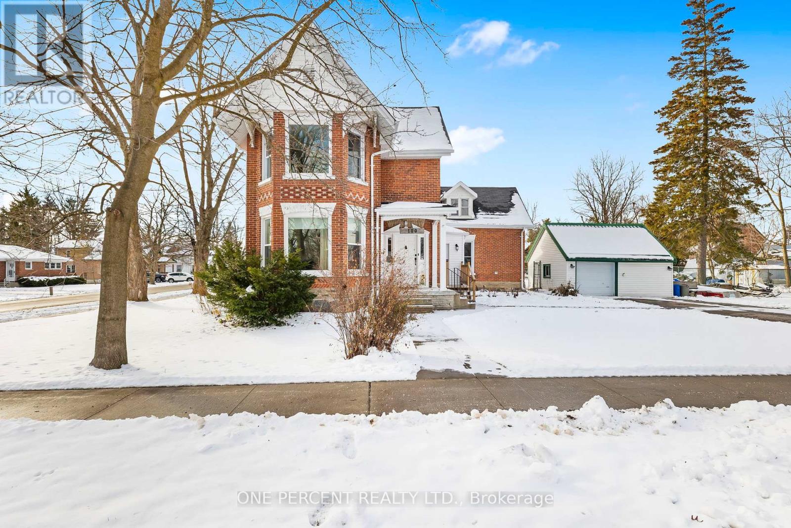 100 Nappadale Street, Kawartha Lakes, Ontario  K0M 2T0 - Photo 3 - X12602598