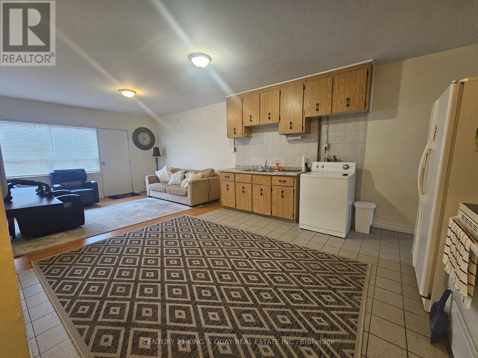 2nd Flr - 1541 O'connor Drive, Toronto, Ontario  M4B 2V7 - Photo 4 - E12637714