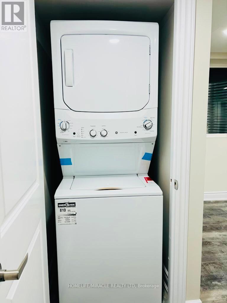 19 Exhibition Crescent, Brampton, Ontario  L7A 4B9 - Photo 10 - W12650596